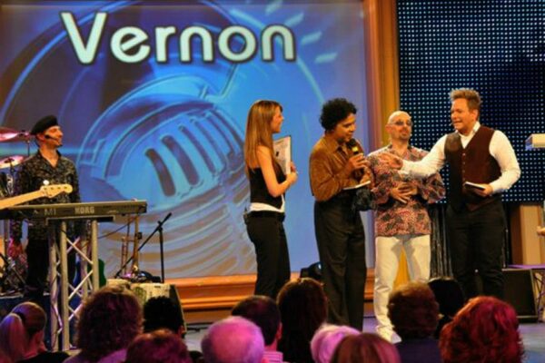 VERNON BEING INTERVIEWED AT "MUSICA INSIEME" 7 GOLD TELE ITALIA National Network 30 April 2013 before he sings "COME WHAT MAY" TO AN ECSTATIC AUDIENCE